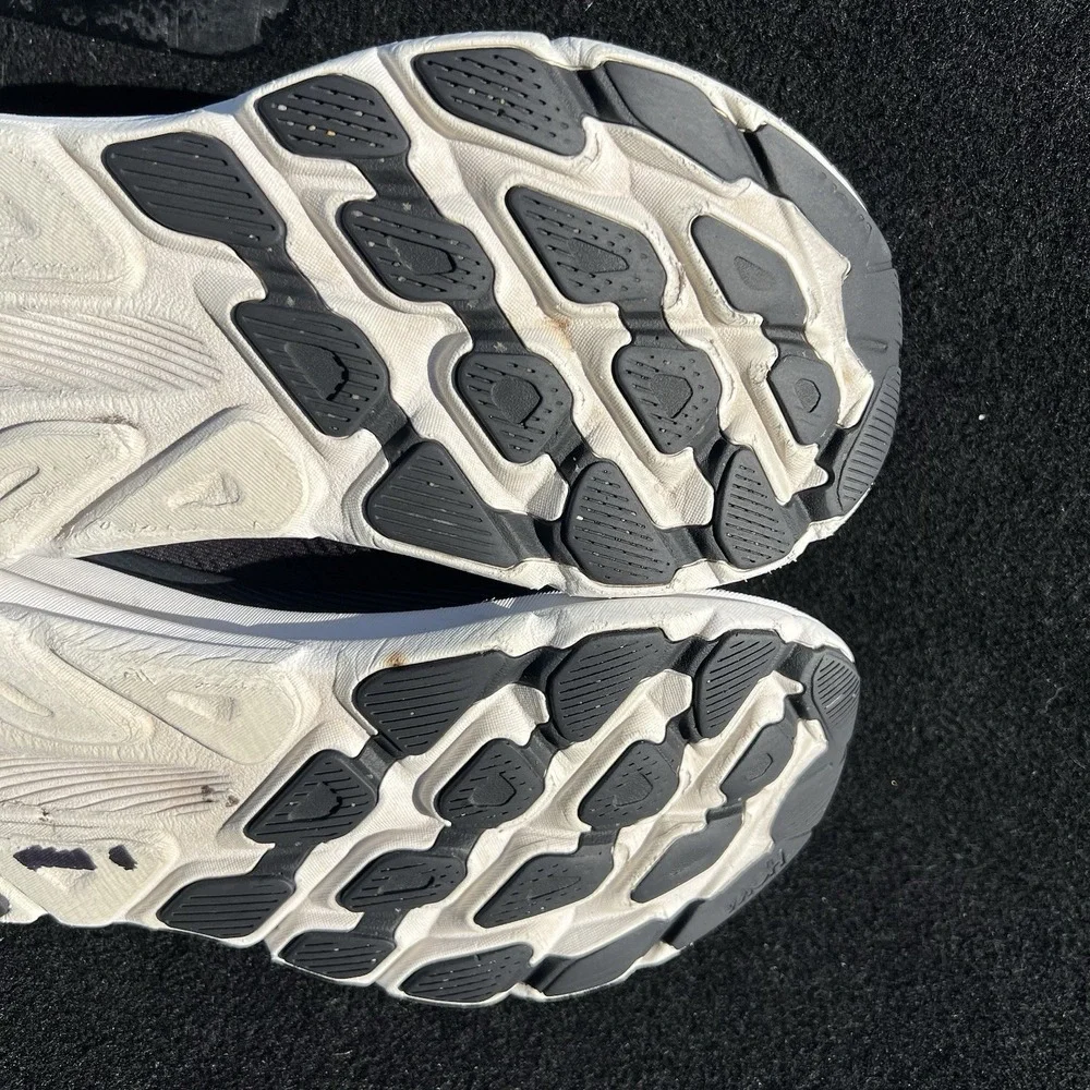 Hoka One One Women's Clifton 9 1127896 BWHT Black Running Shoes Size 8.5 B